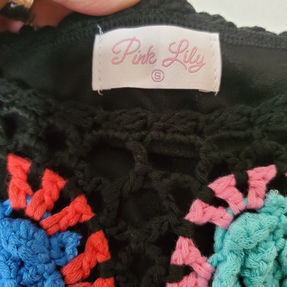 Pink Lily Embroidered Crochet Crop Tank Size Small - Picture 4 of 9